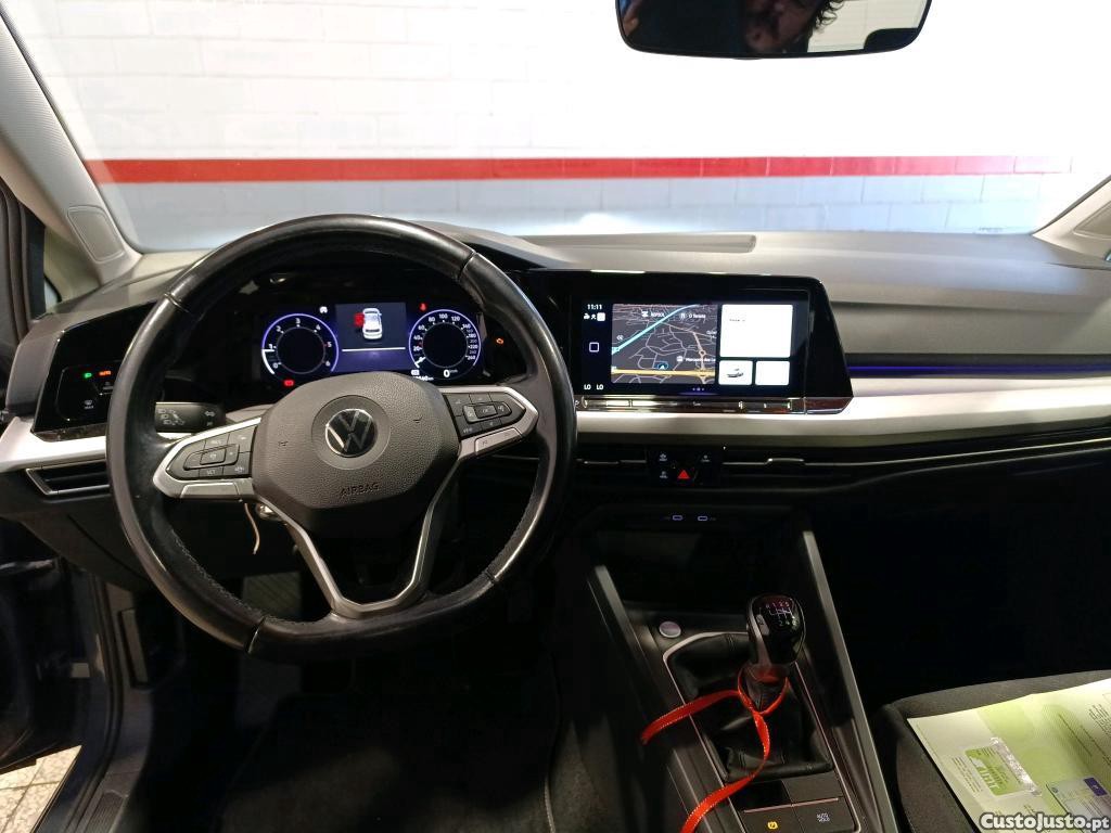 Volkswagen Golf 2.0 TDI Life — fotografia 16