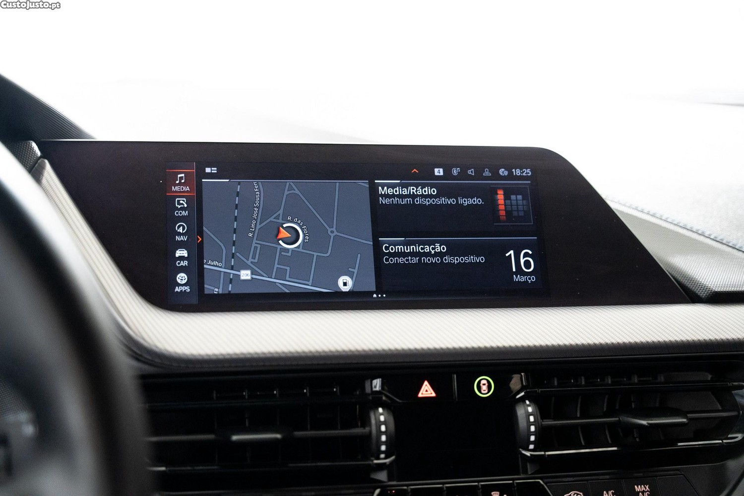 BMW 116 d Pack Desportivo M Auto — fotografia 12
