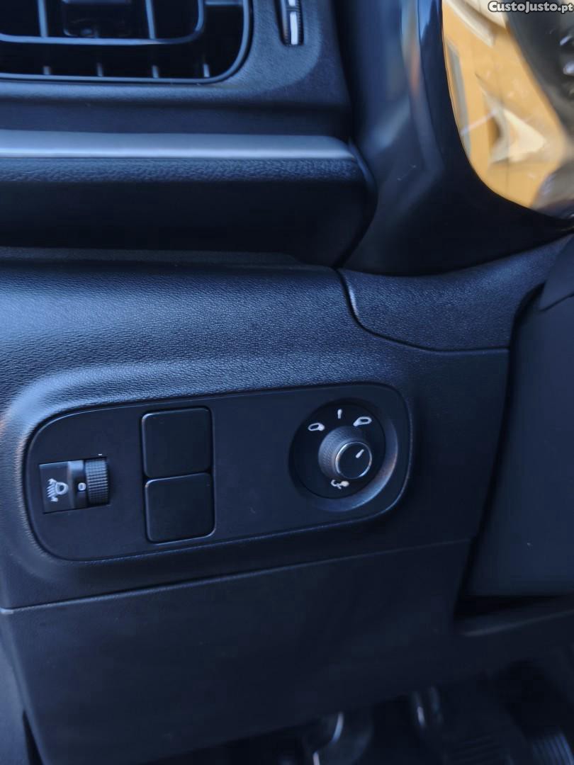 Citroën C3 1.2 PureTech Feel — fotografia 11