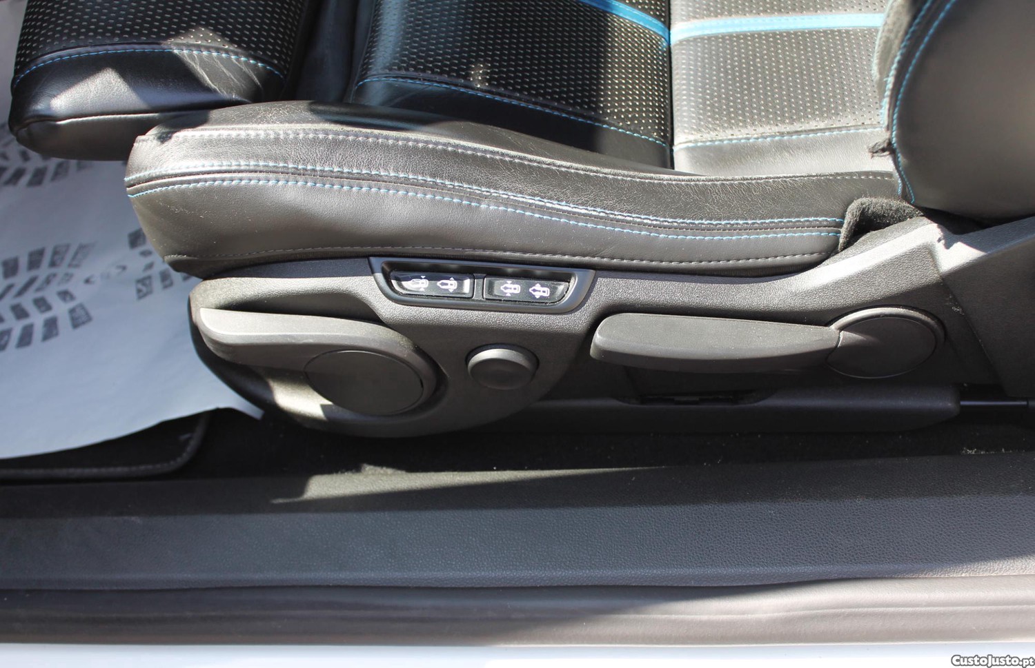 Opel Astra OPC 2.0T — fotografia 9