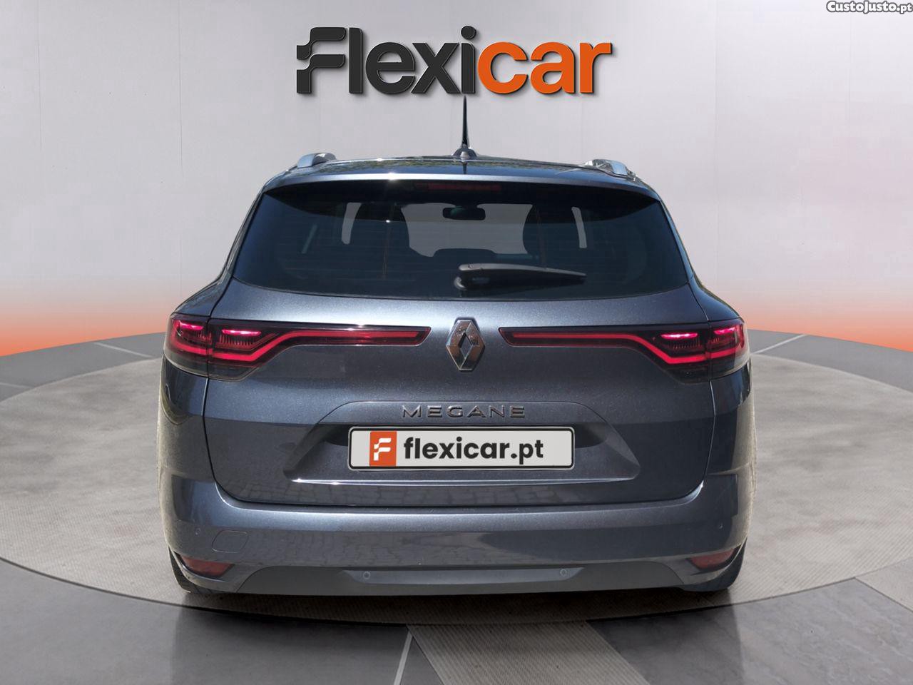 Renault Mégane Sport Tourer 1.3 TCe Limited — fotografia 12