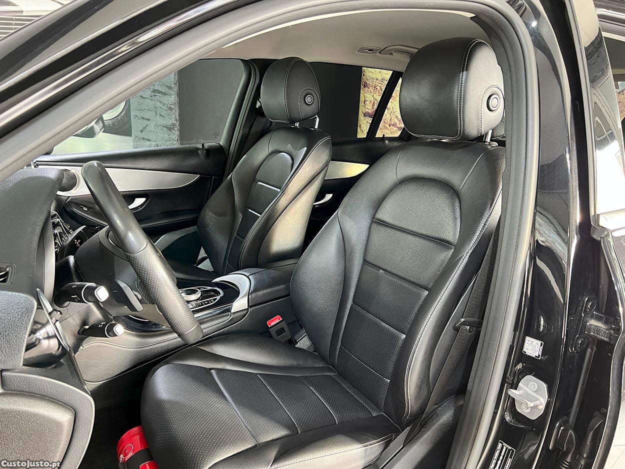 Mercedes-Benz GLC 220 d 4Matic Edition — fotografia 13