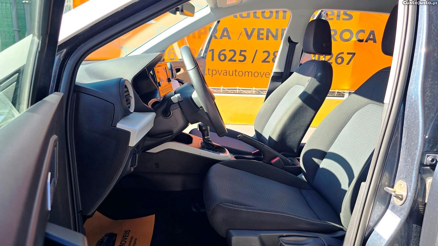 SEAT Arona 1.0 TSI Style DSG — fotografia 11