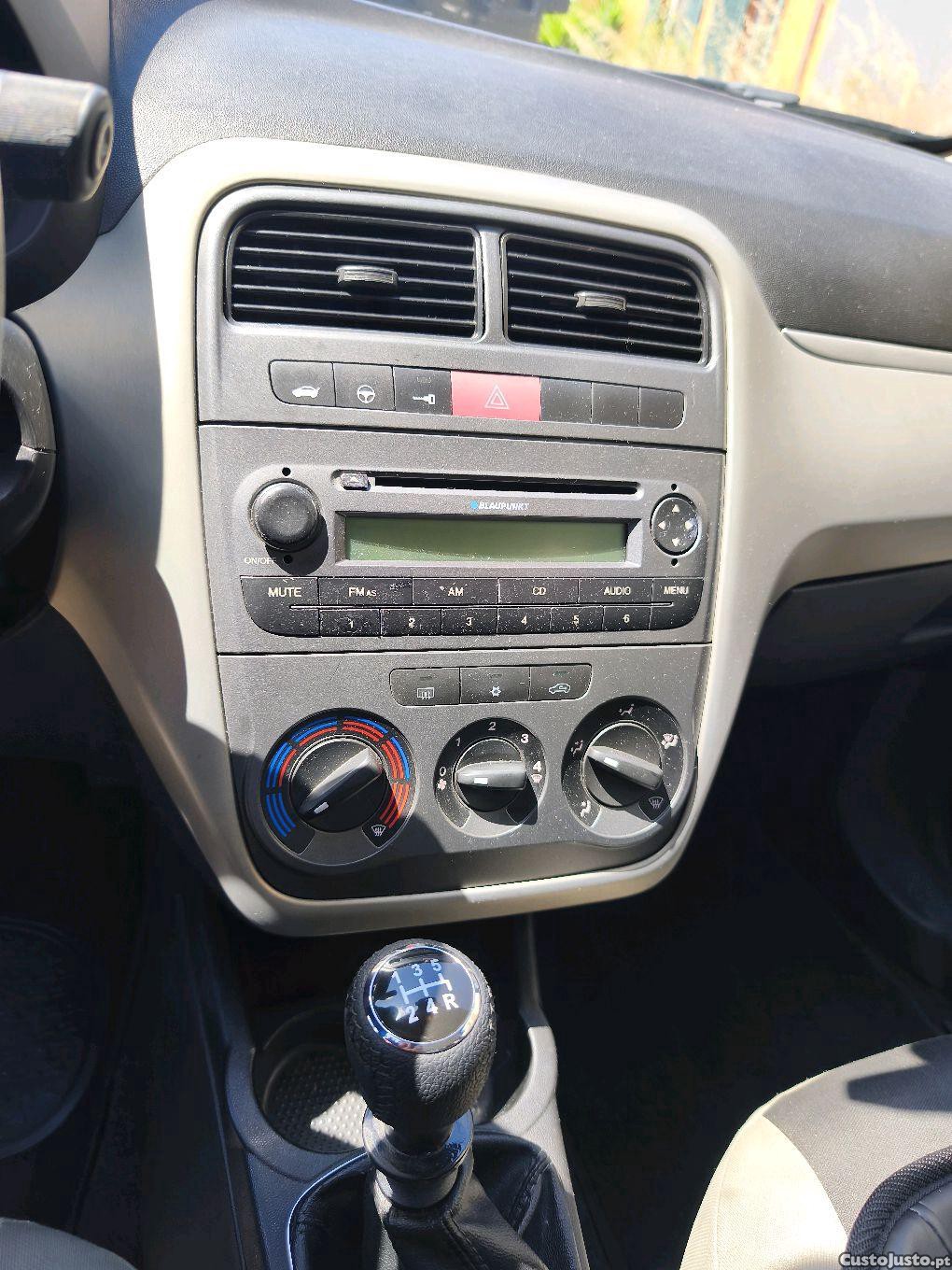 Fiat Grande Punto 1.2 com AC e 160.000 kms — fotografia 3