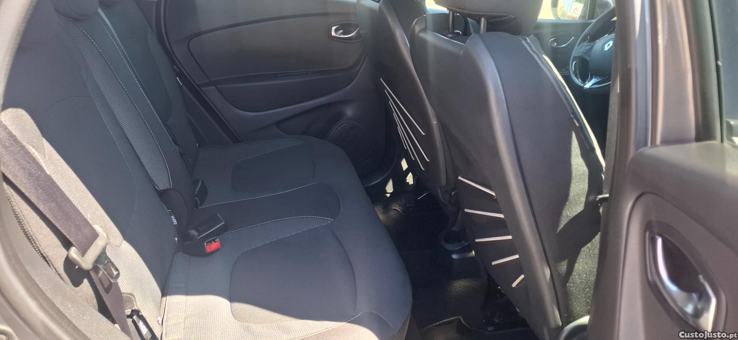Renault Captur 1.500DCI 110CV NACIONAL — fotografia 4