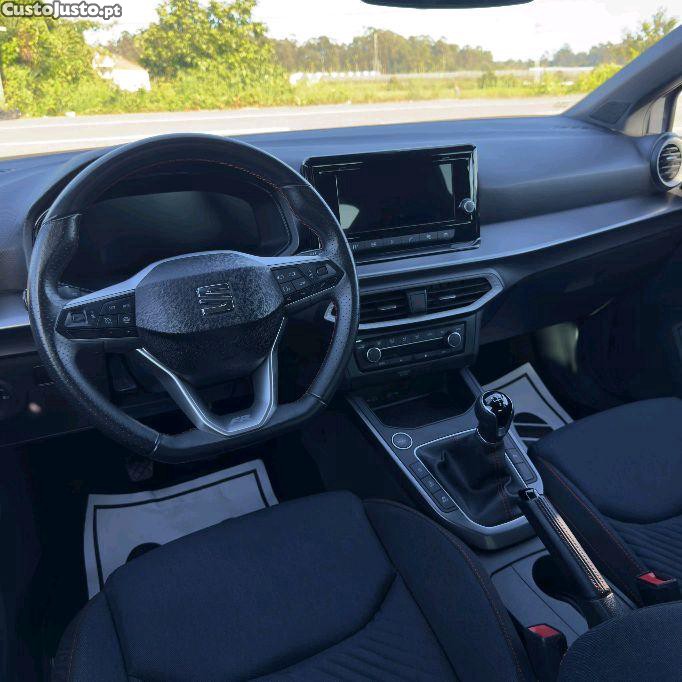 SEAT Ibiza 1.0 TSI FR 40th Anniversary | 115 CV | 2024 — fotografia 3