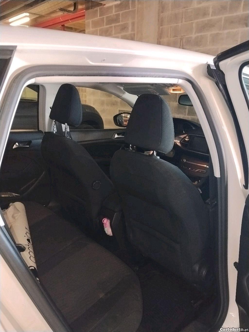 Peugeot 308 1.6 Blue HDI Active — fotografia 4