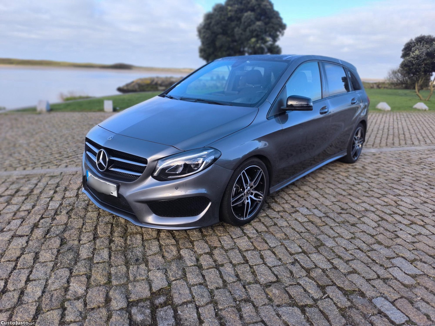 Mercedes-Benz B 180 CDI Automático AMG — fotografia 7