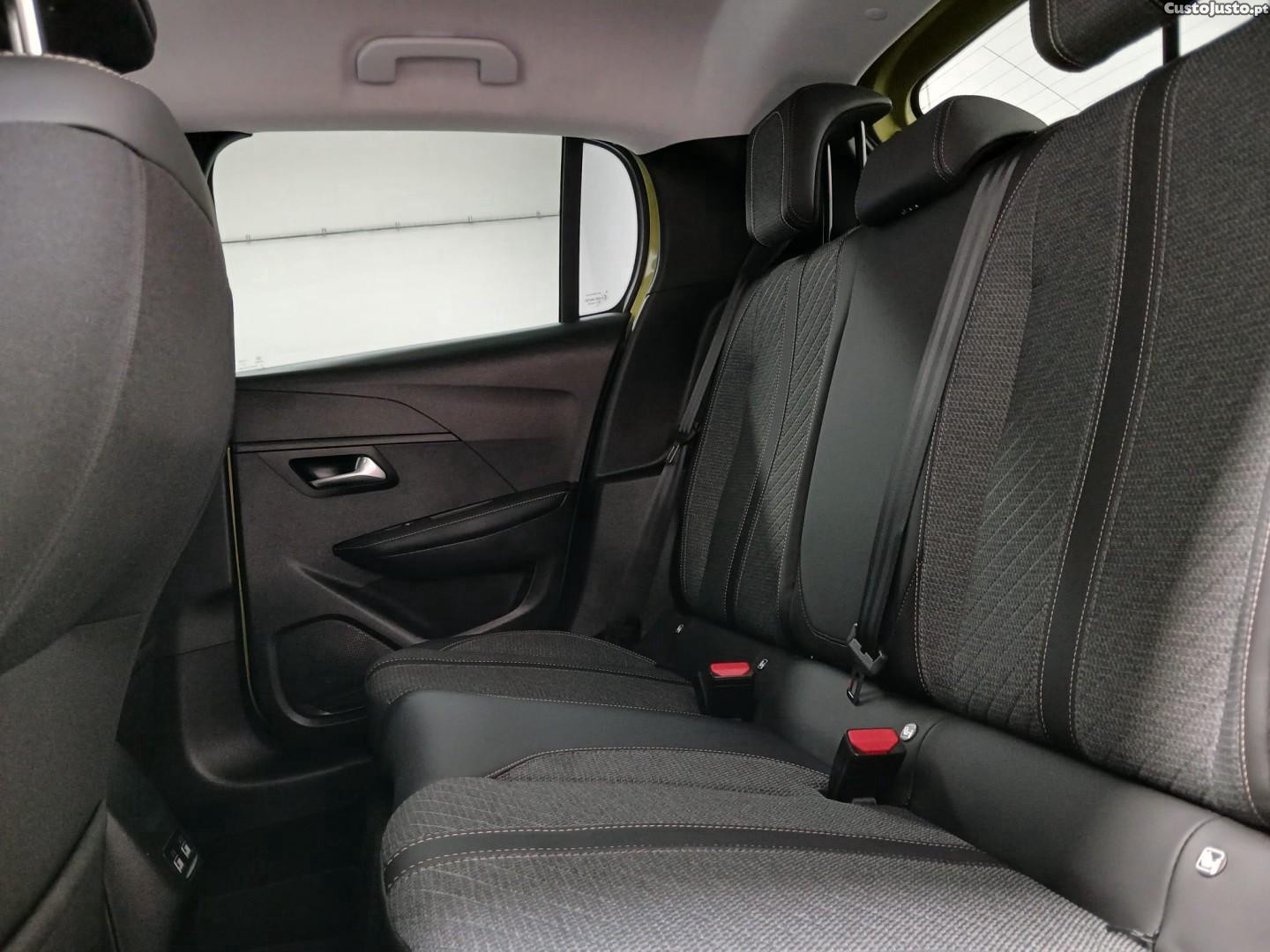 Peugeot e-208 50 kWh Style — fotografia 6