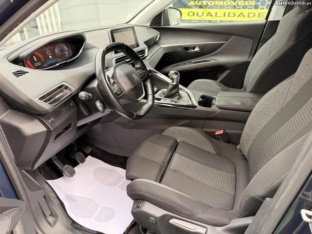 Peugeot 5008 1.5 BlueHdi 130cv Allure 7 Lugares — fotografia 10