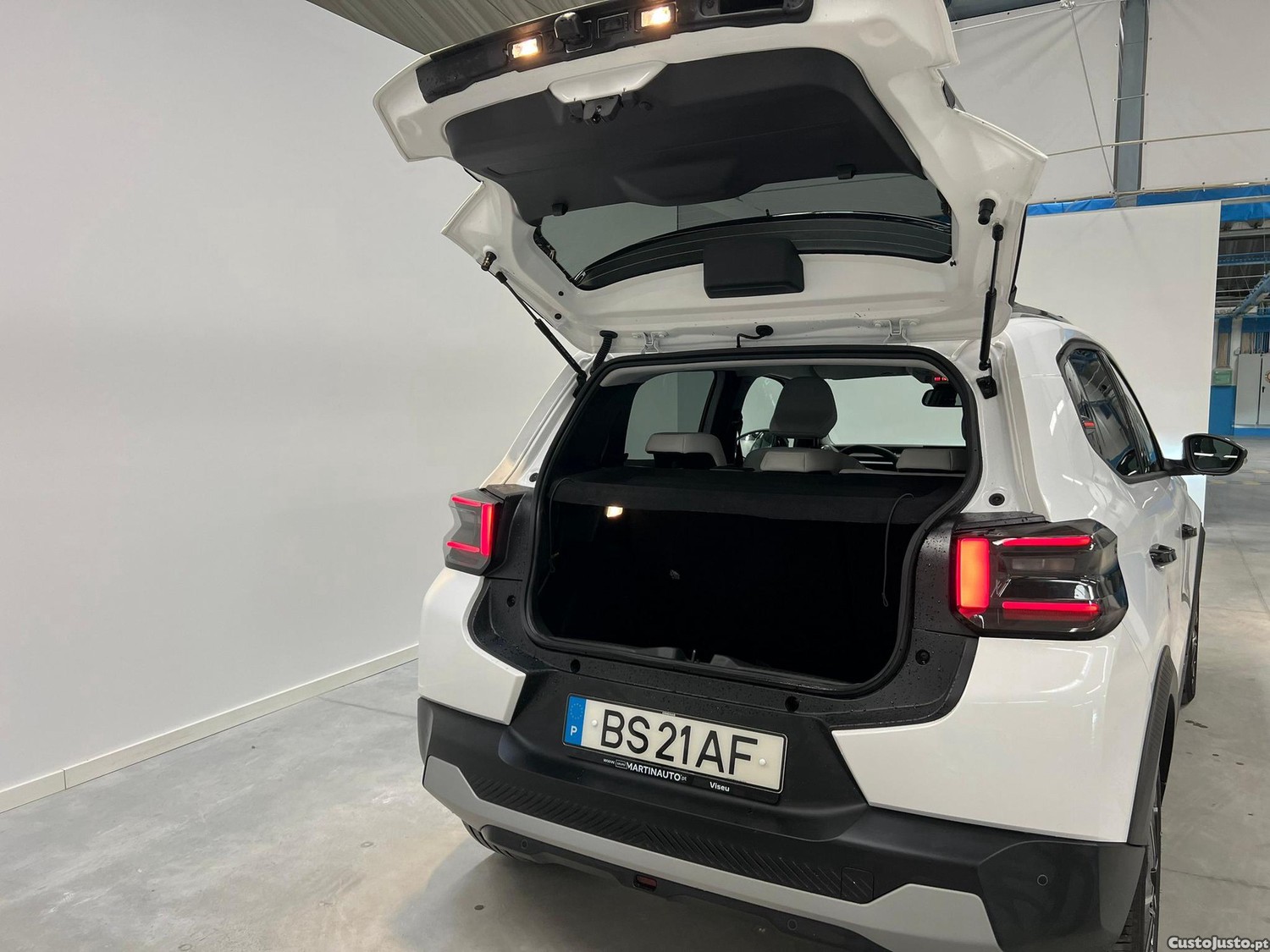 Citroën e-C3 44 kWh Autonomia Conforto Max — fotografia 3