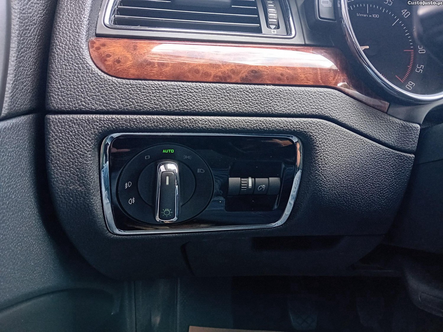Skoda Superb 1.6 TDI Elegance Greenline — fotografia 4