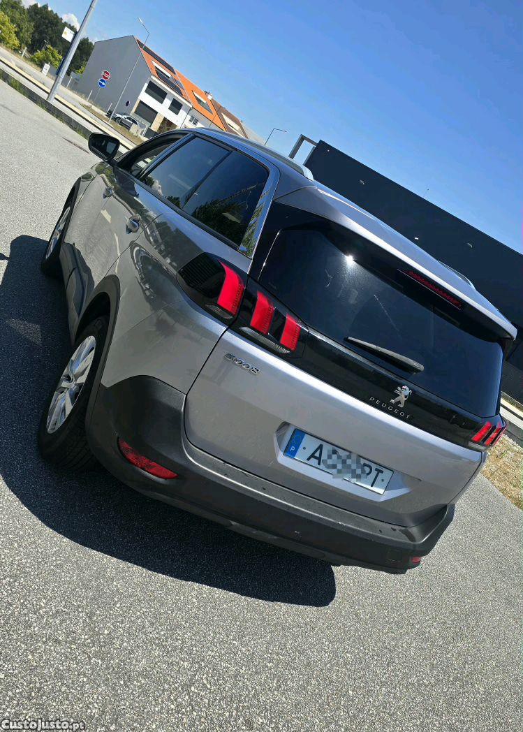 Peugeot 5008 1.6 BlueHdi — fotografia 9