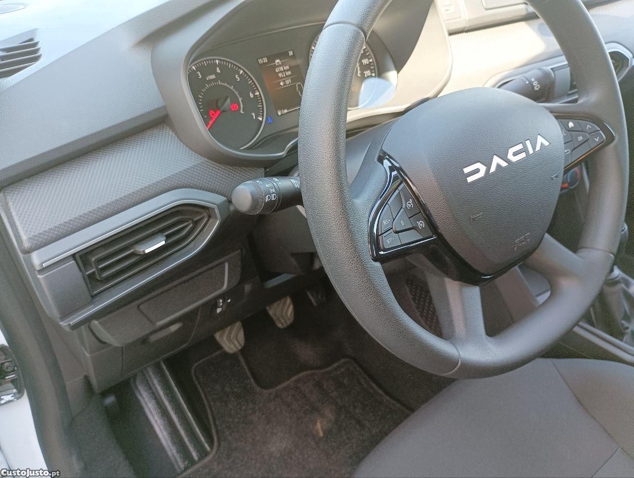 Dacia Sandero 1.0 SCe 65 CV — fotografia 6