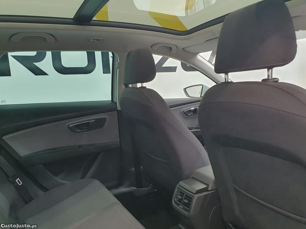 SEAT Leon 1.6 TDI Style S/S — fotografia 3