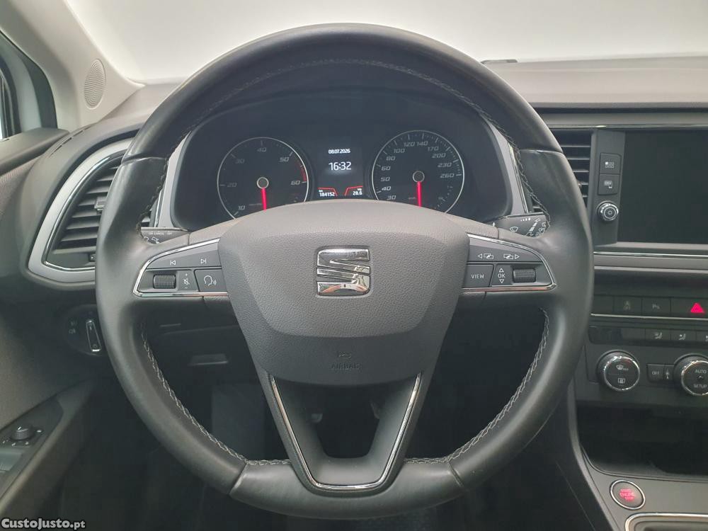 SEAT Leon 1.6 TDI Style S/S — fotografia 8