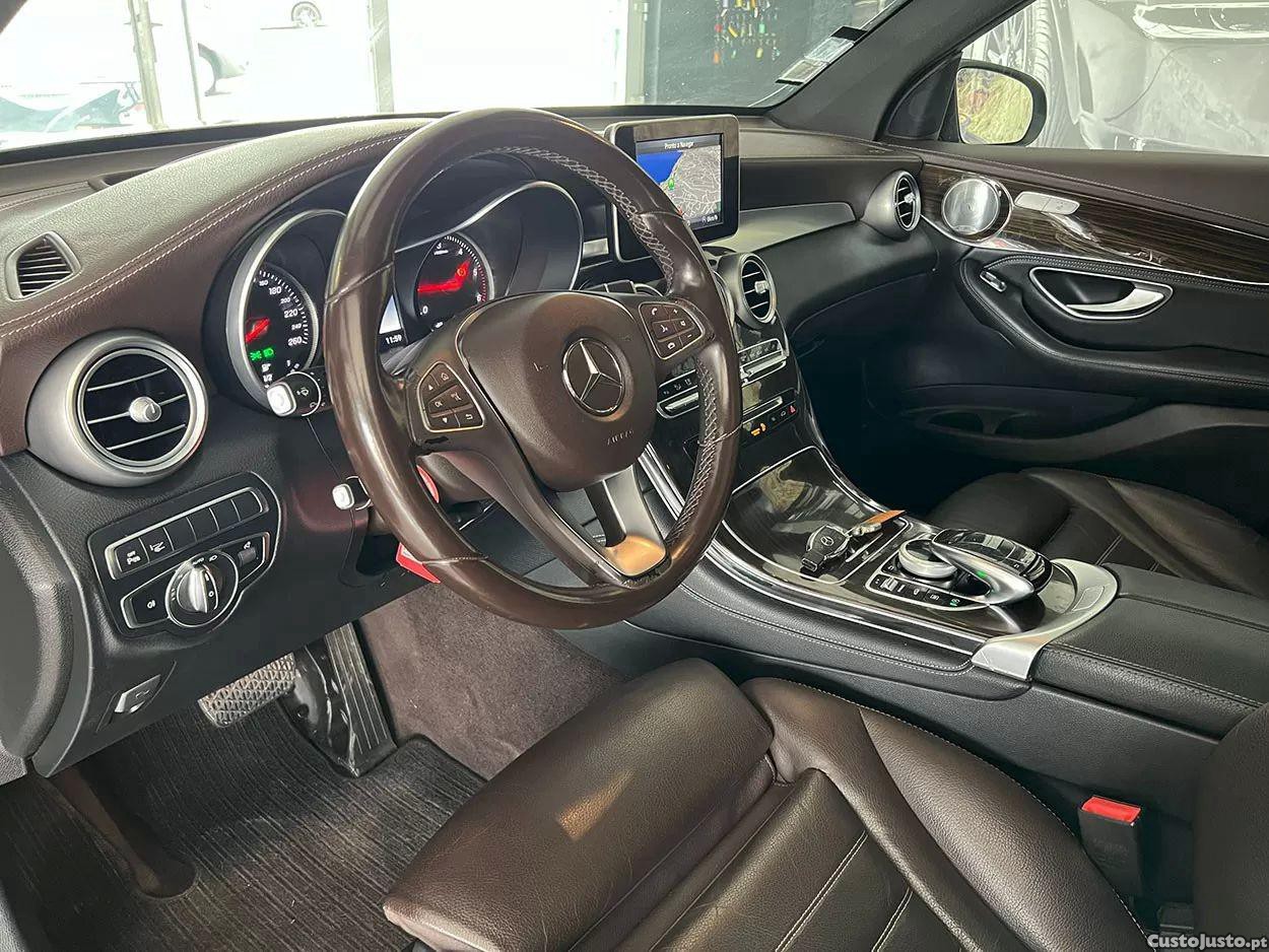 Mercedes-Benz GLC 220 D 4 MATIC — fotografia 20