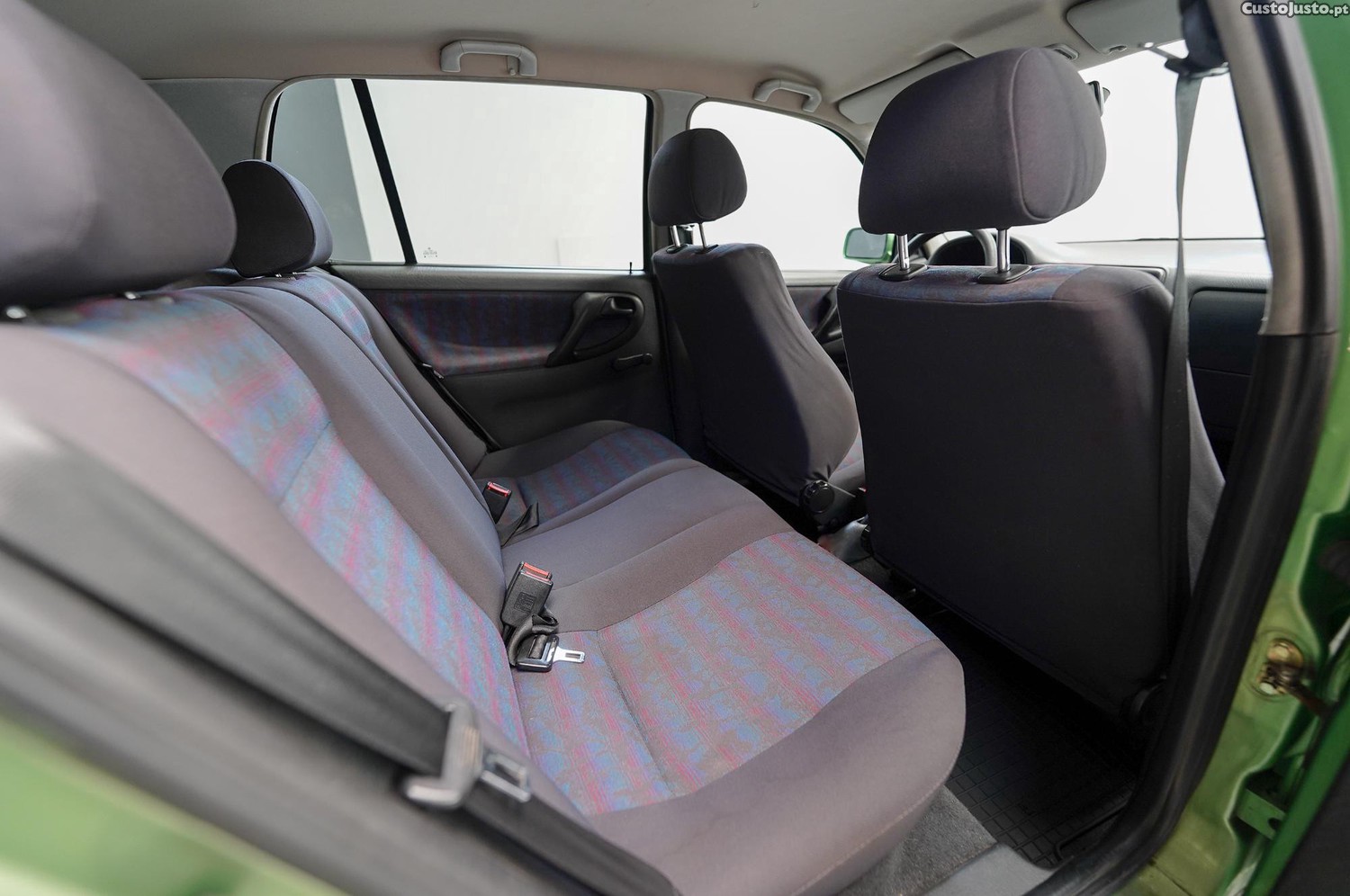 Volkswagen Polo 1.4 GL Highline — fotografia 19