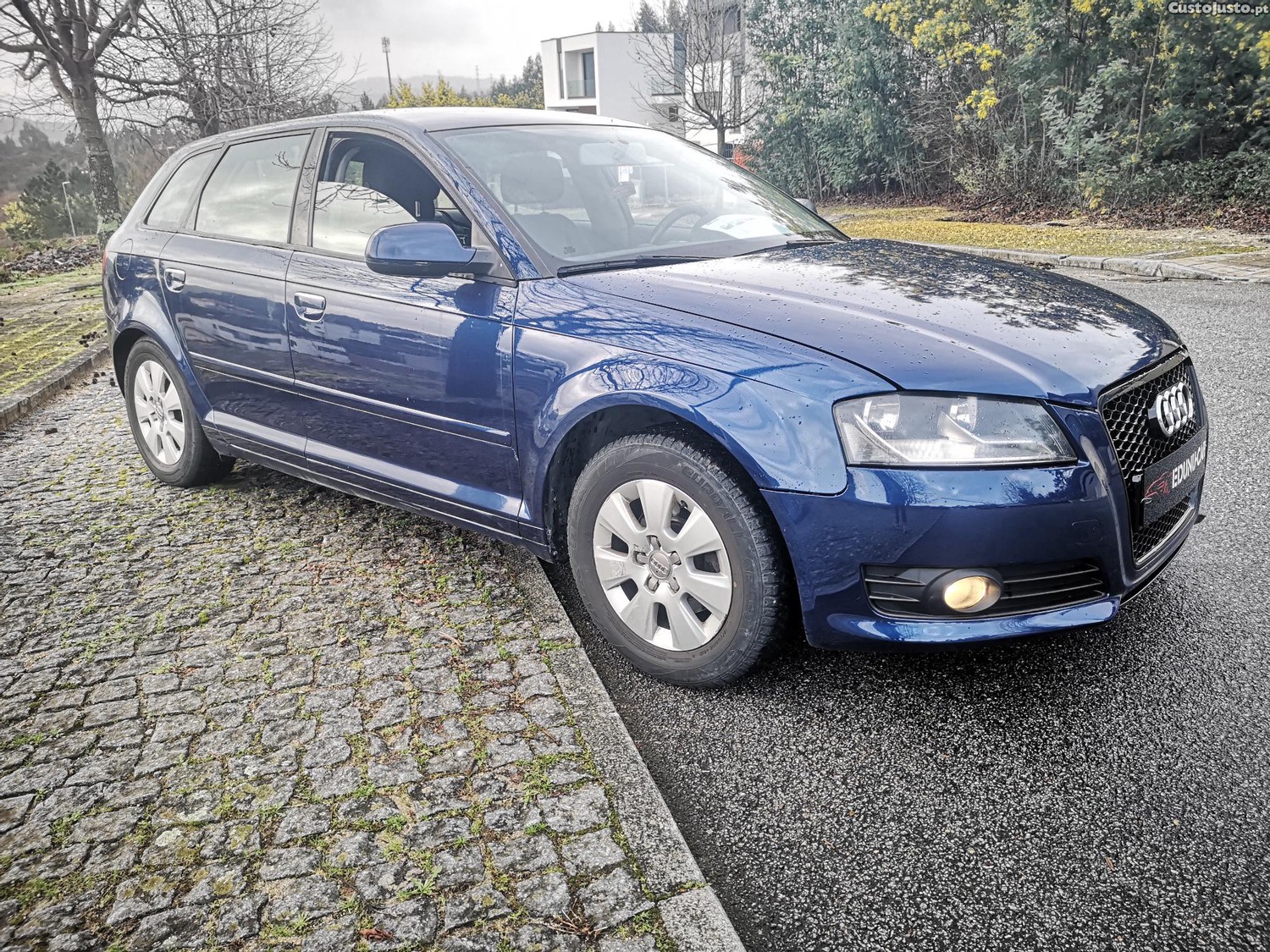 Audi A3 Sportback 1.6 TDI 105cv Attraction c/ Garantia — fotografia 27