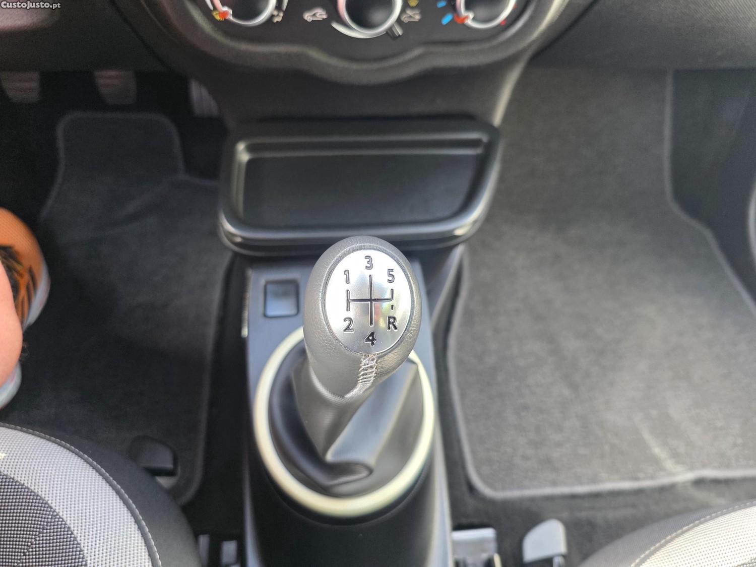 Renault Twingo 1.0 SCe 71cv — fotografia 9