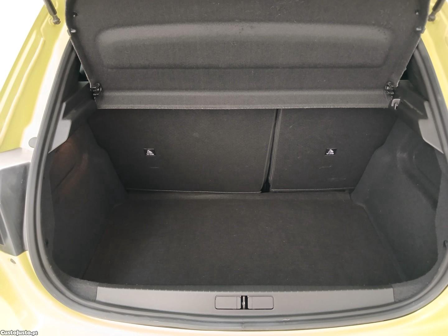 Peugeot e-208 50 kWh Style — fotografia 5