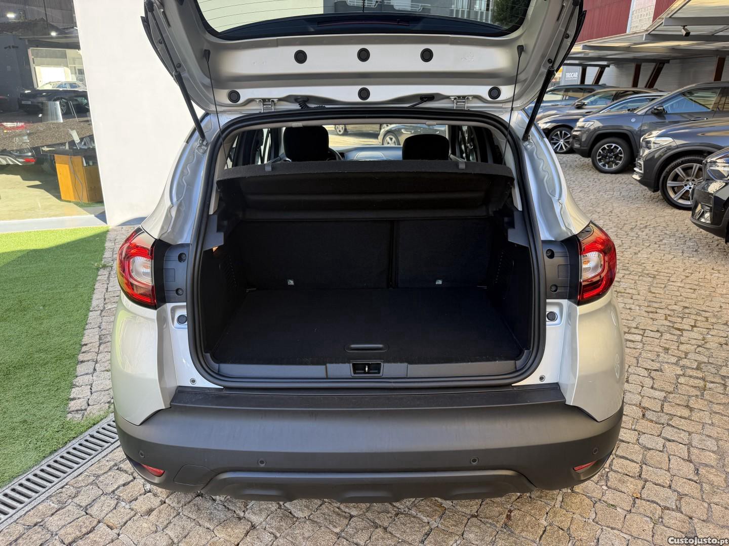 Renault Captur (ENERGY) TCe 90 LIMITED — fotografia 15
