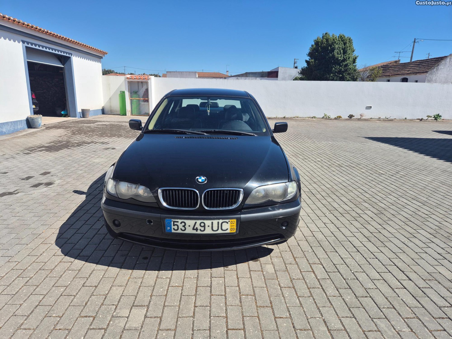 BMW 320 Sedan — fotografia 2