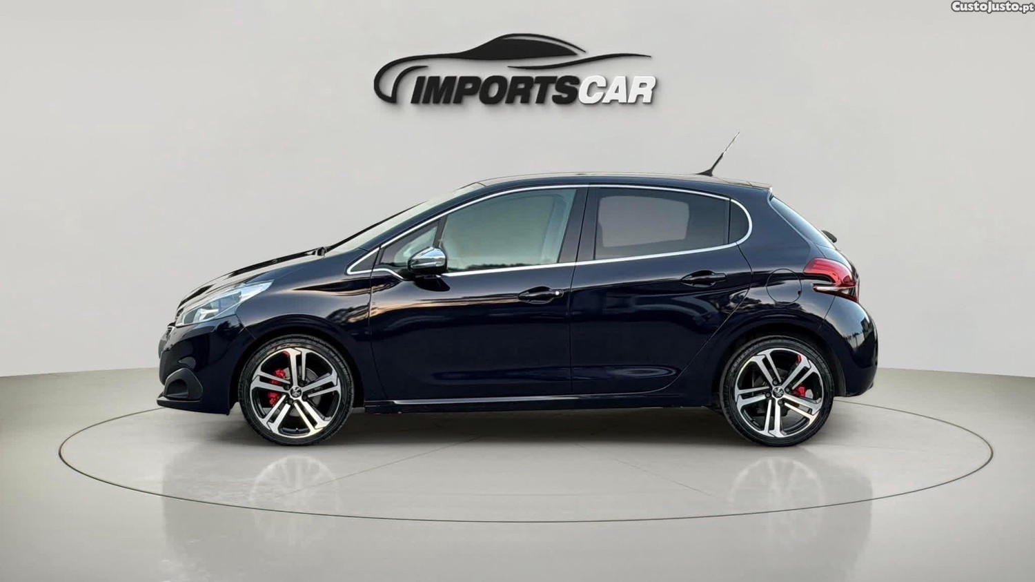 Peugeot 208 1.5 BlueHDi Allure — fotografia 16