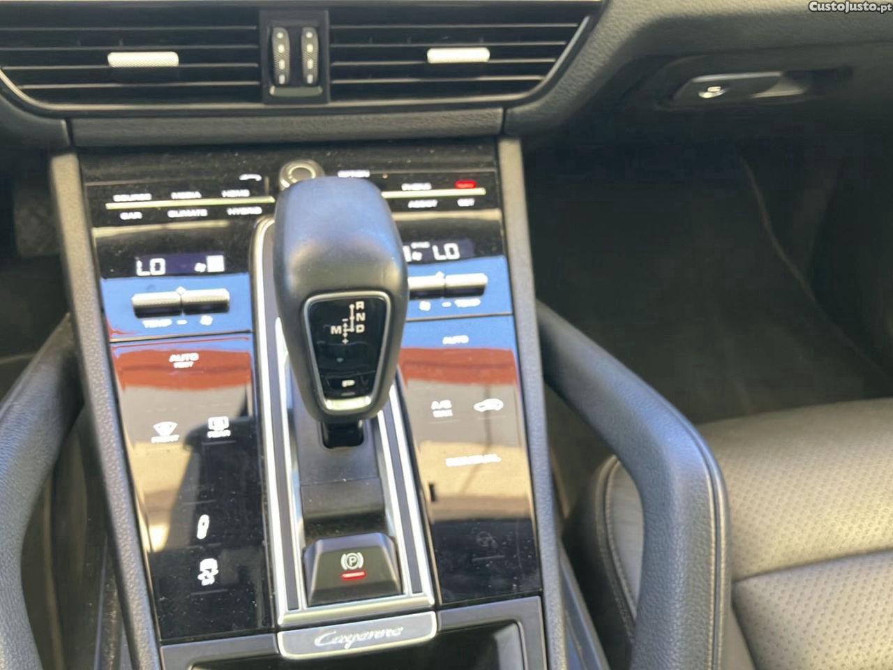 Porsche Cayenne E-Hybrid — fotografia 11