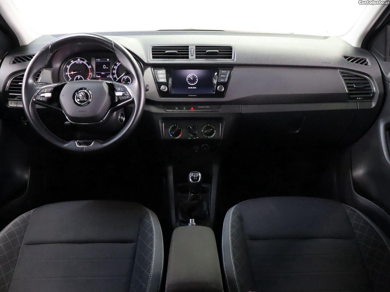 Skoda Fabia 1.0 TSI Ambition — fotografia 9