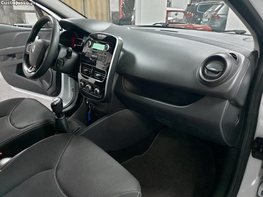Renault Clio 1.5 dCi Zen — fotografia 11