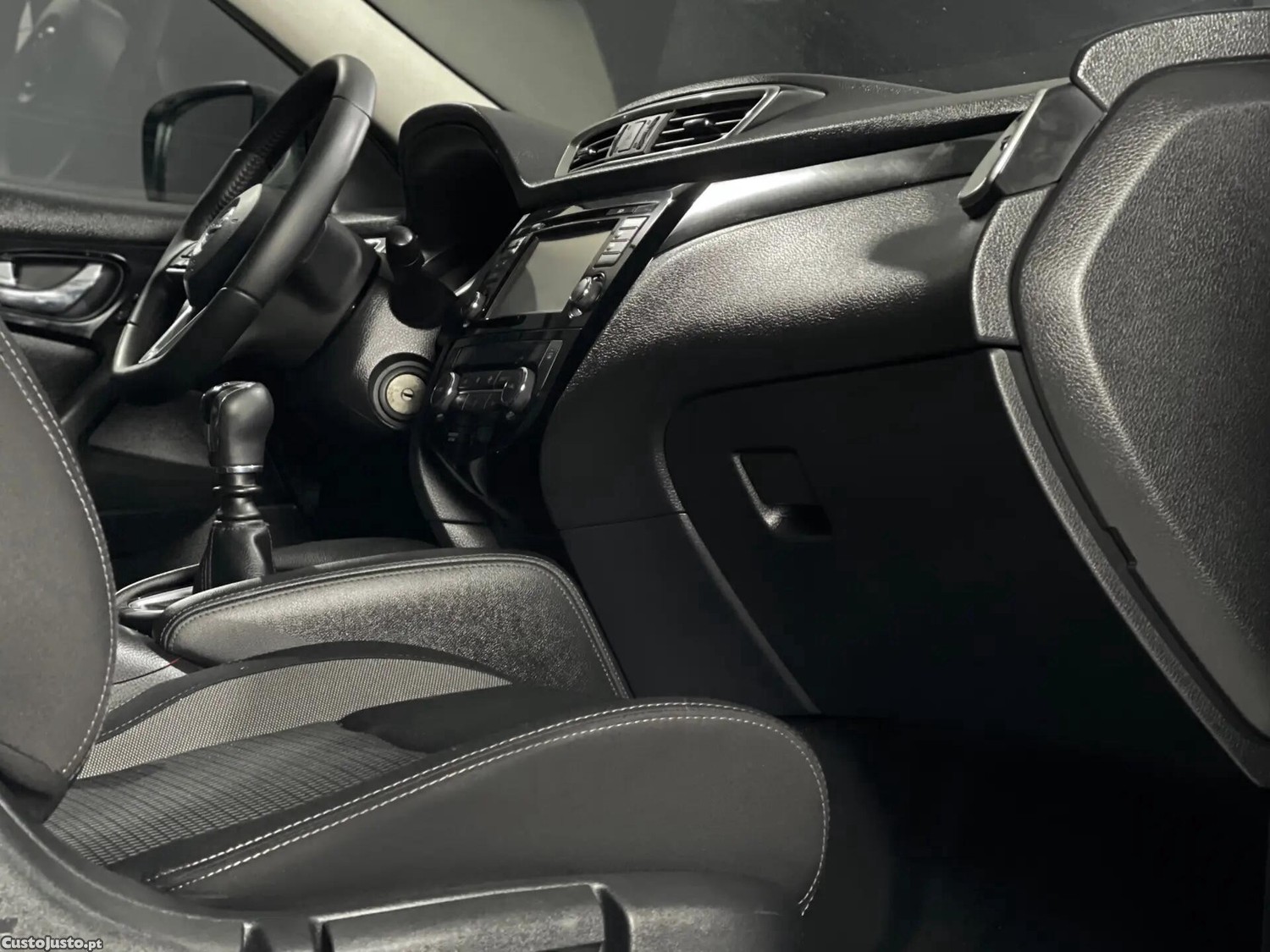 Nissan Qashqai 1.5 dCi N-Connecta — fotografia 9