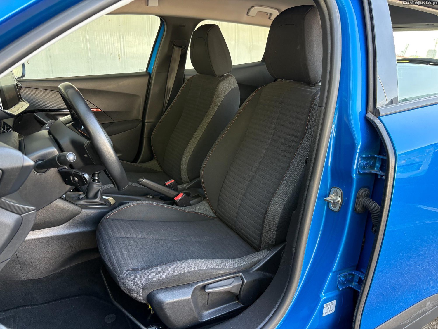 Peugeot 2008 1.5 BLUEHDI ACTIVE NACIONAL 102 CV — fotografia 4