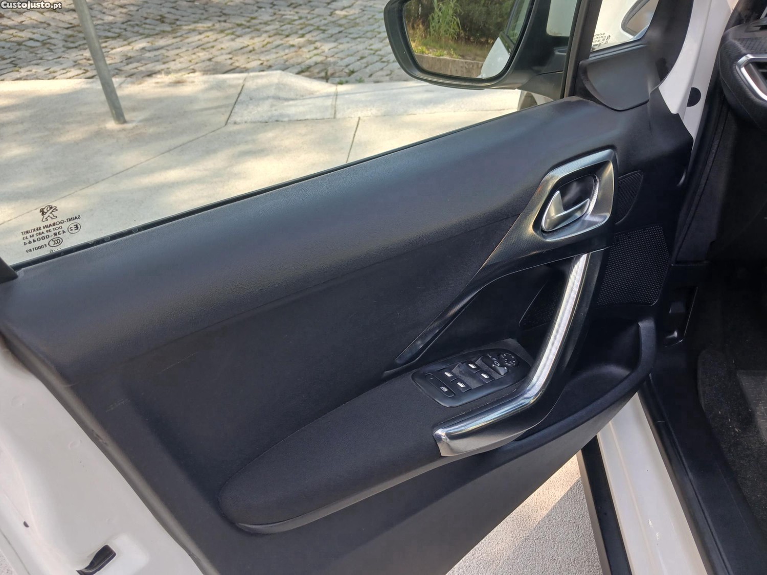 Peugeot 2008 allure — fotografia 3