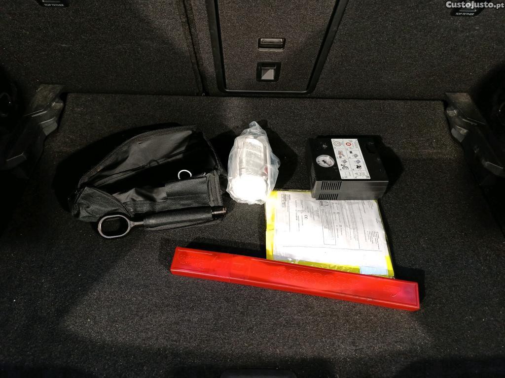 Volkswagen Golf 2.0 TDI Life — fotografia 13