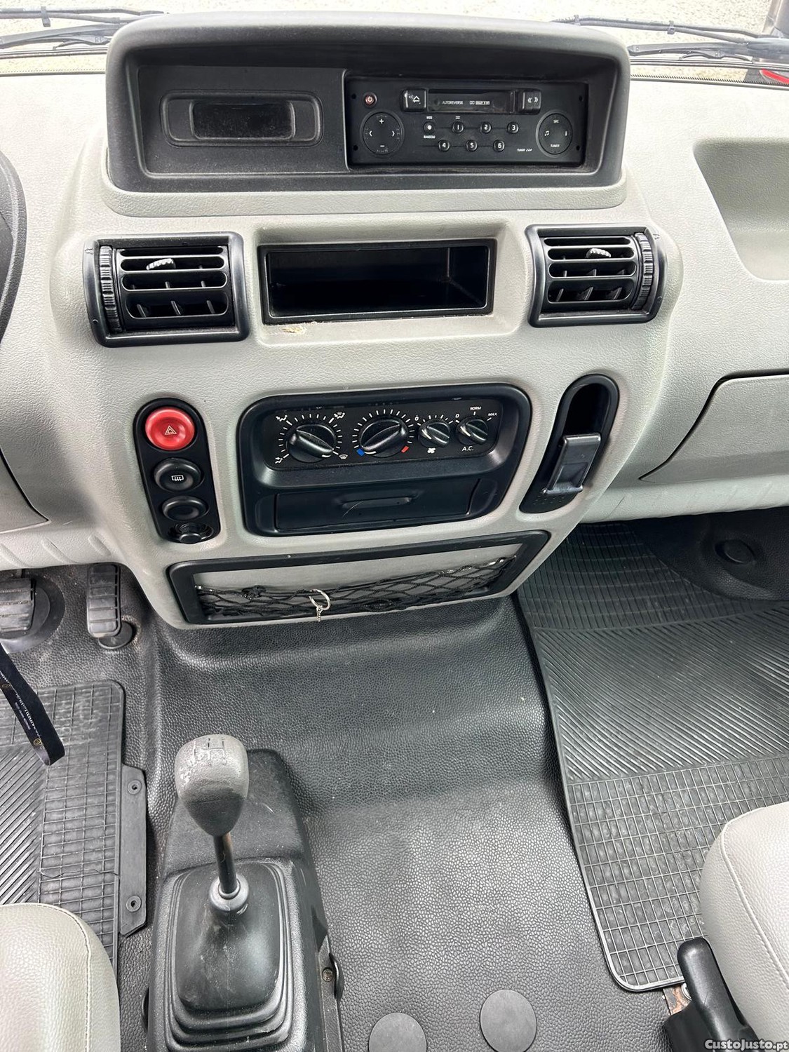 Nissan Interstar 2.2 mobilidade reduzida - 05 — photo 5