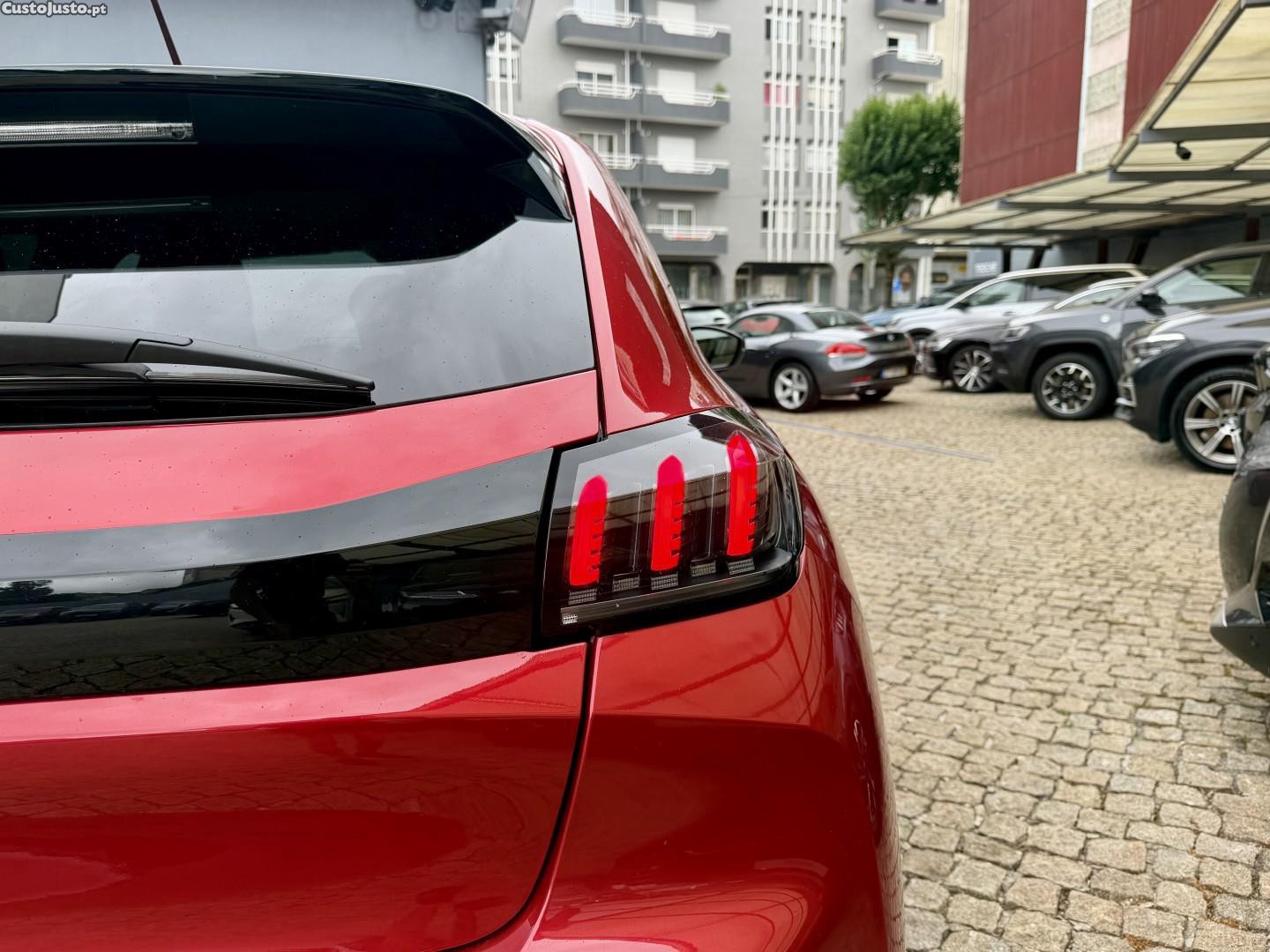 Peugeot 208 1.2 PureTech Active — fotografia 17