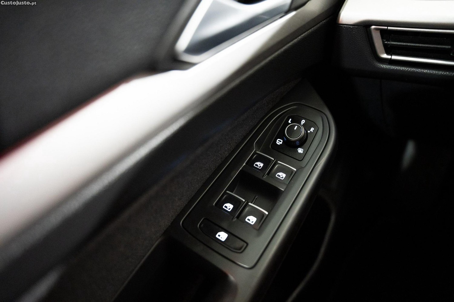 Volkswagen Golf Variant 1.0 eTSI Life DSG — fotografia 4