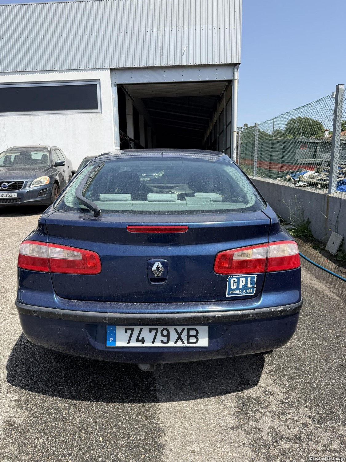 Renault Laguna 1.8i — fotografia 13