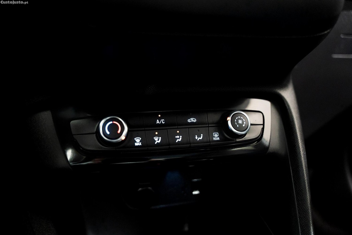 Opel Corsa 1.5 D Edition — fotografia 8