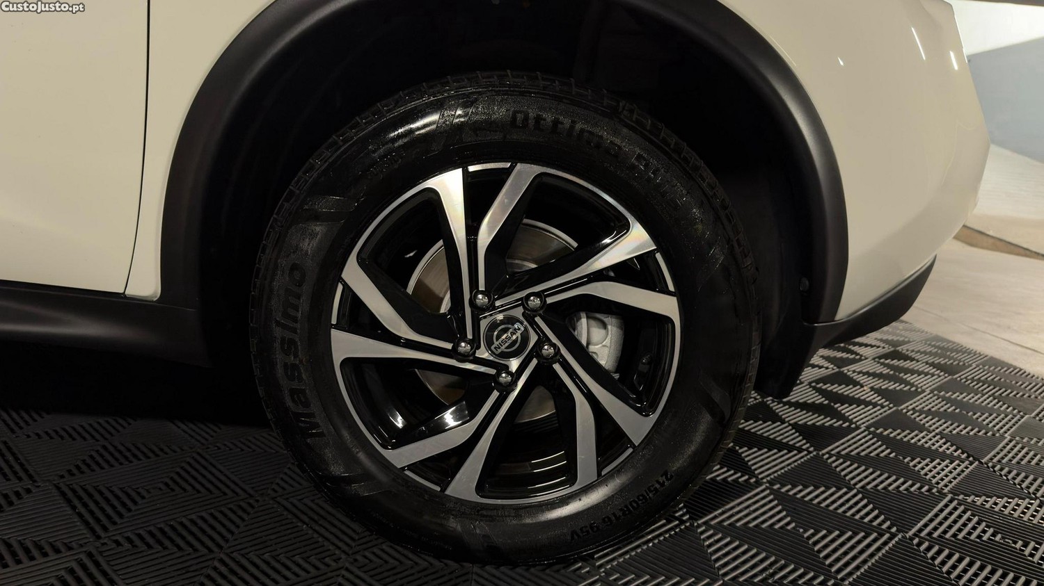 Nissan Juke 1.5 dCi Acenta — fotografia 15