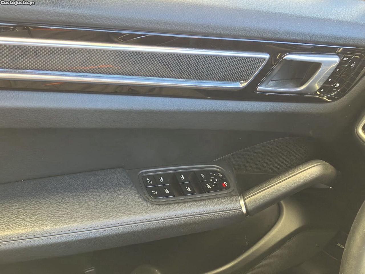 Porsche Cayenne E-Hybrid — fotografia 8