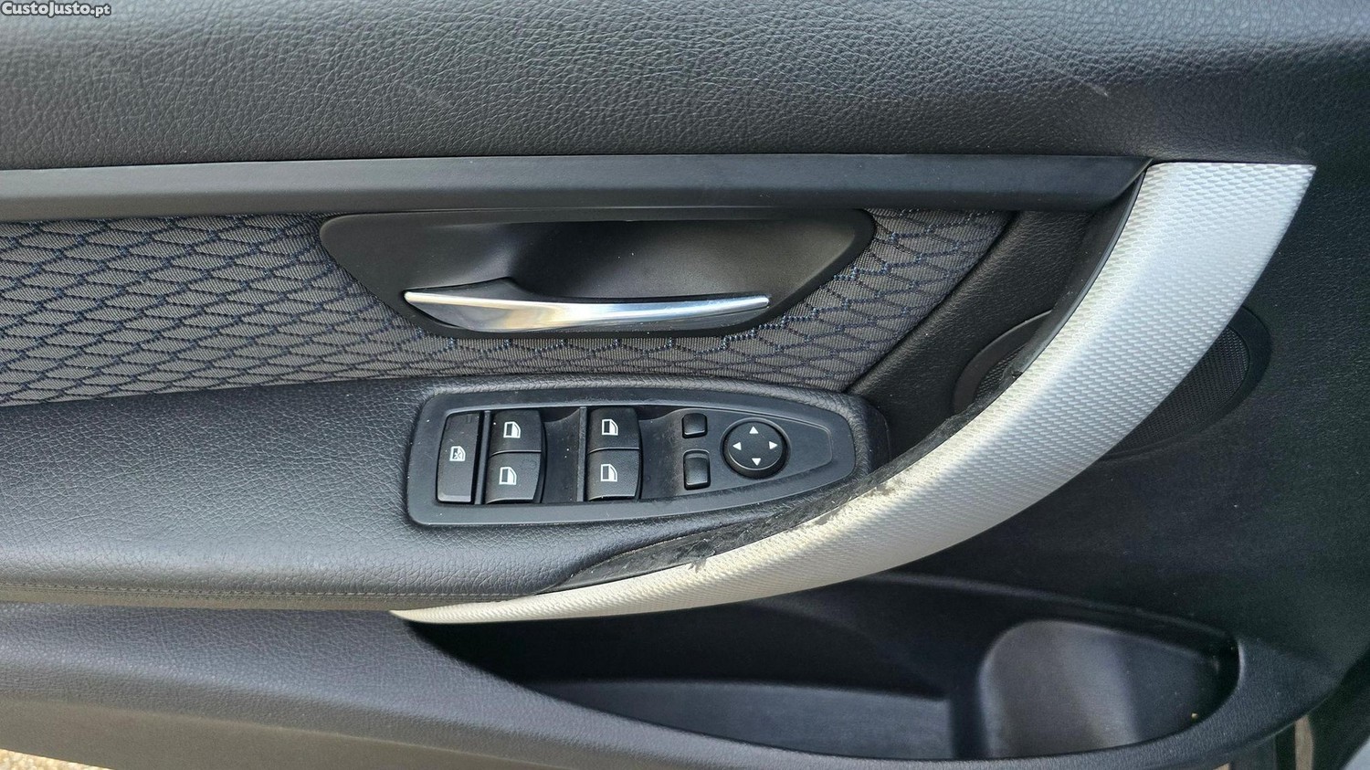 BMW 320 d Touring Auto Pack M — fotografia 23