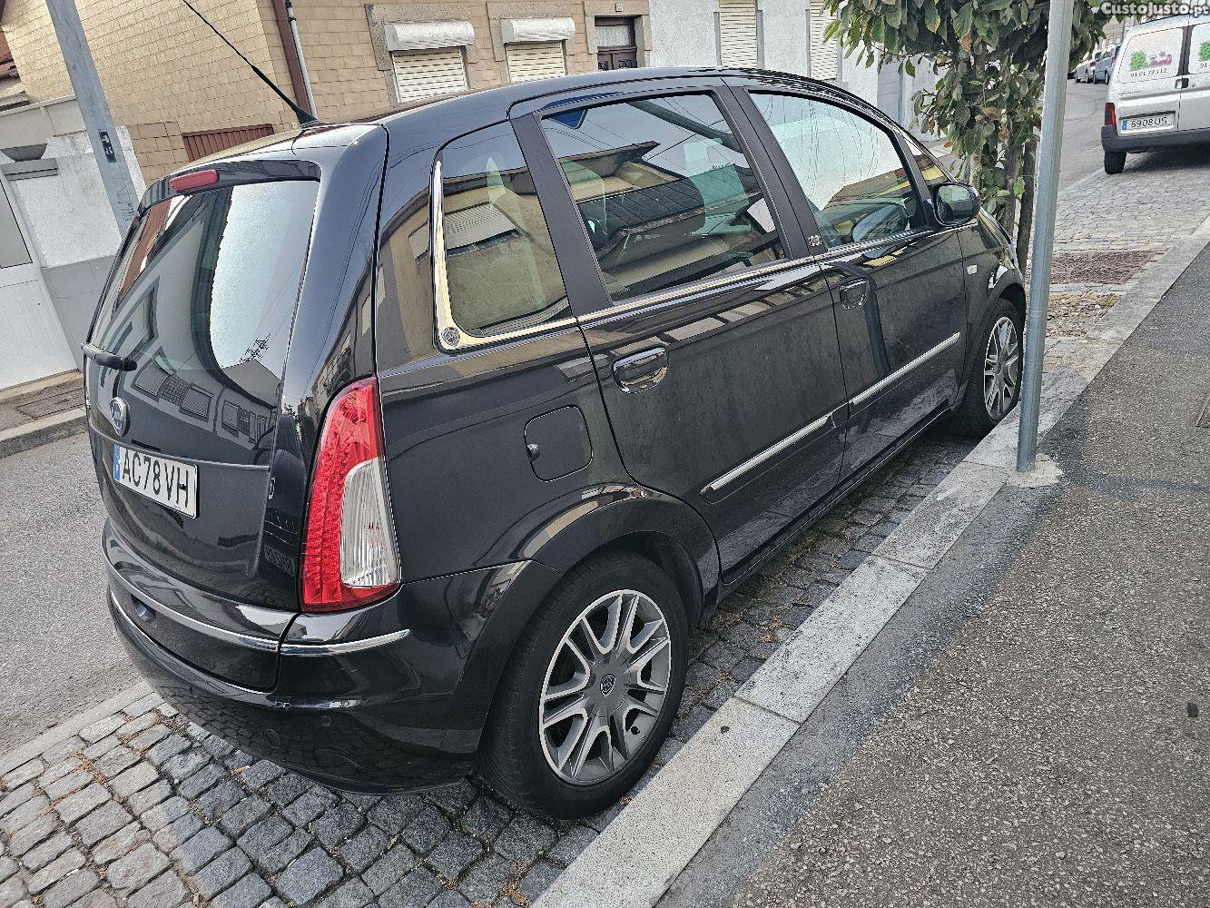 Lancia Musa 1.4 Cx Automatica — fotografia 9