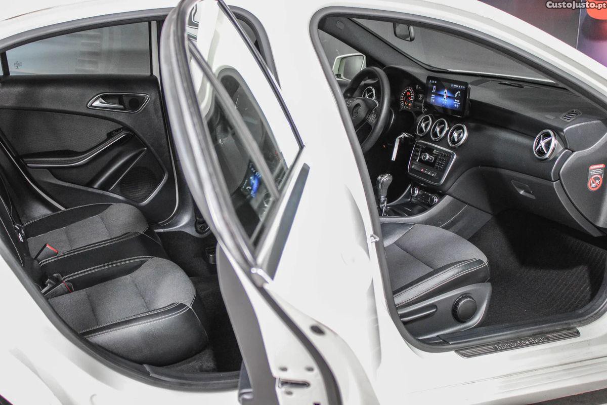 Mercedes-Benz A 180 CDI (BlueEFFICIENCY) Urban — fotografia 11