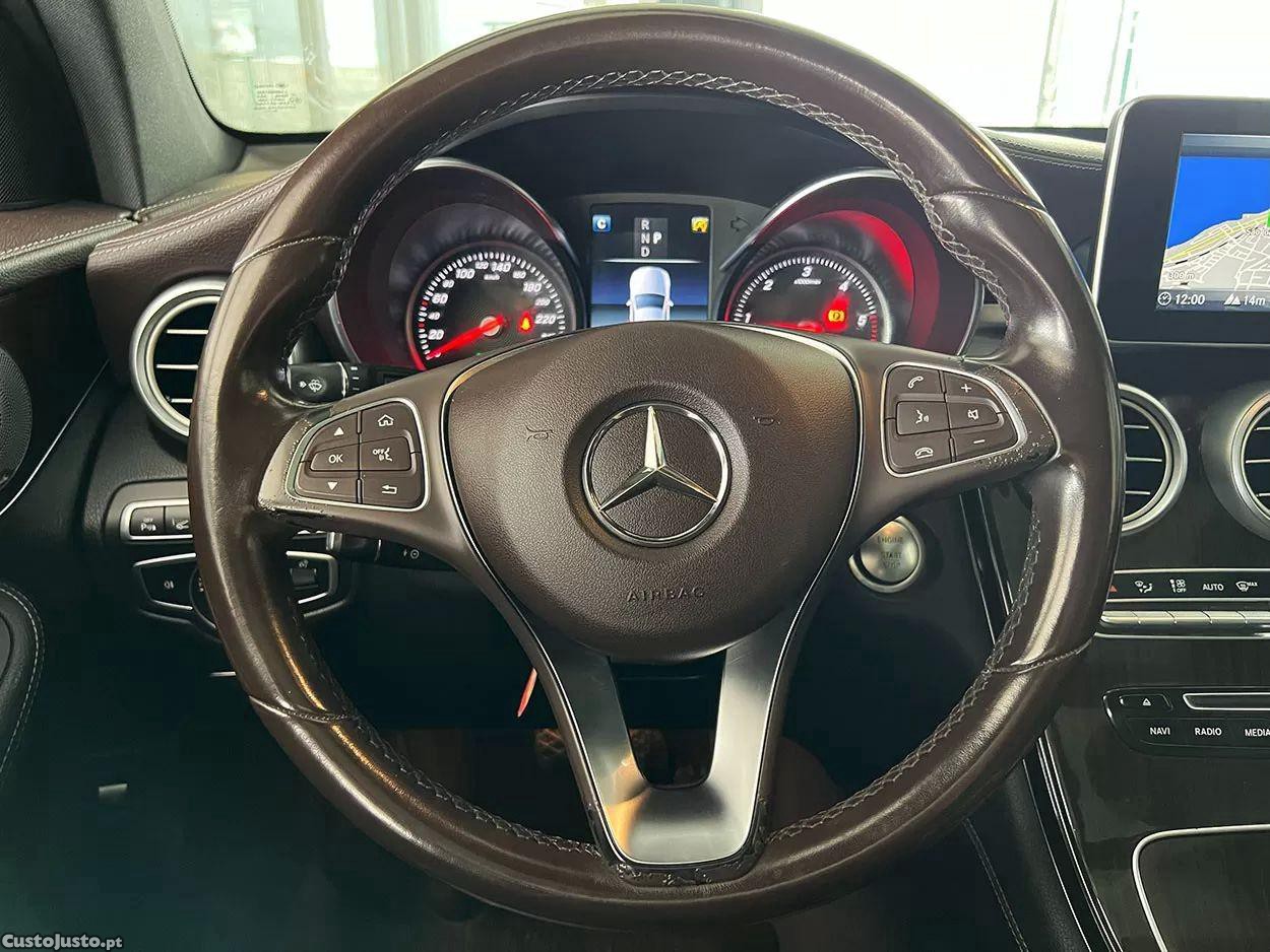 Mercedes-Benz GLC 220 D 4 MATIC — fotografia 18