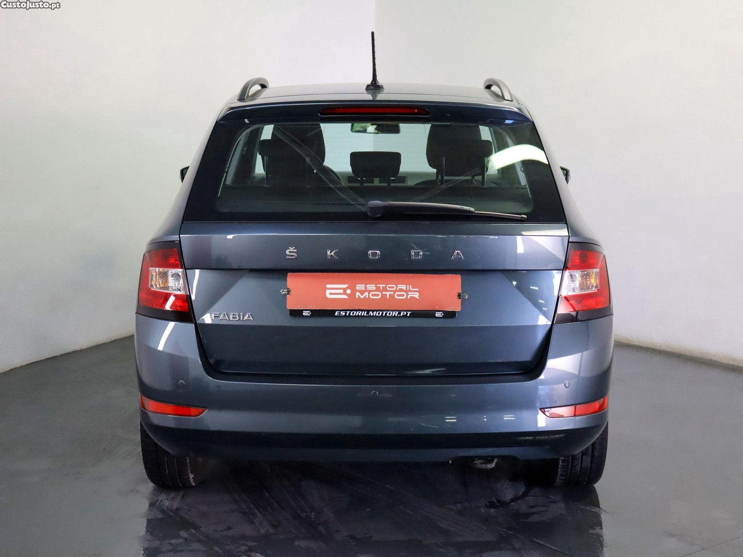 Skoda Fabia 1.0 TSI Ambition — fotografia 14