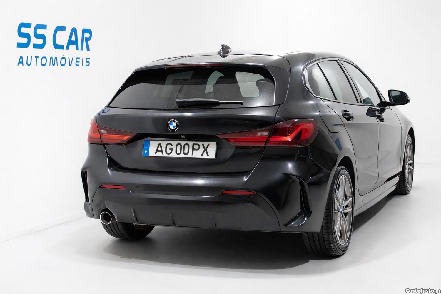 BMW 116 d Pack Desportivo M Auto — fotografia 18