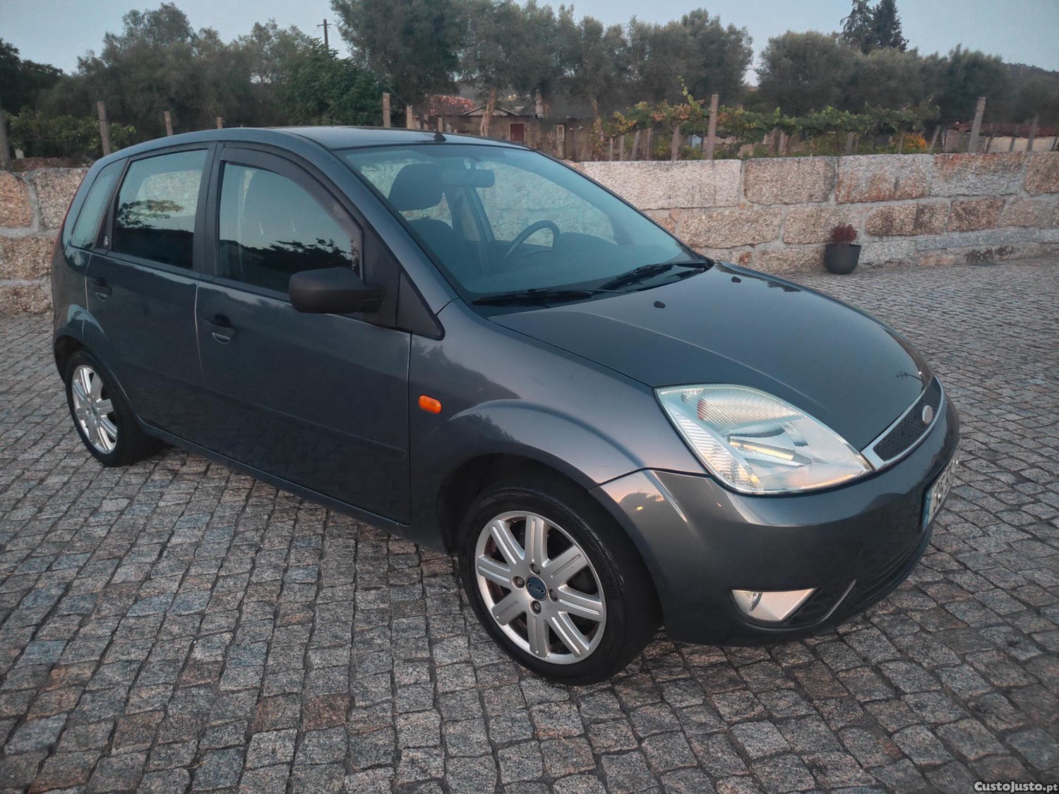 Ford Fiesta Ghia — fotografia 3