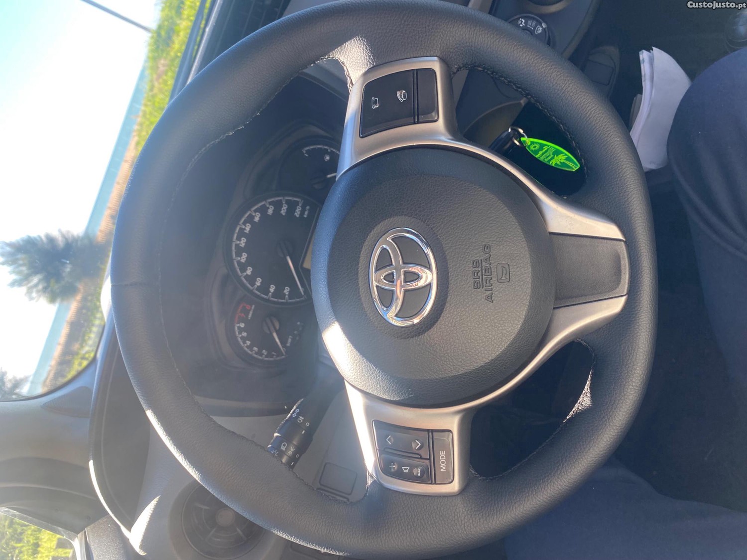 Toyota Yaris Yaris — photo 5